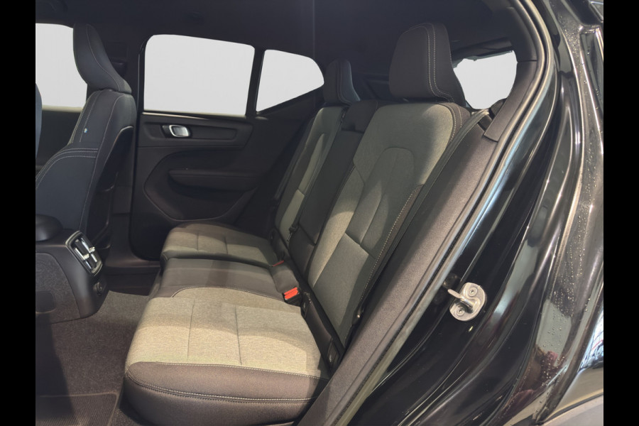 Volvo XC40 T4 Plug-in Hybrid Plus Dark Stoelverwarming Parkeercamera 211pk