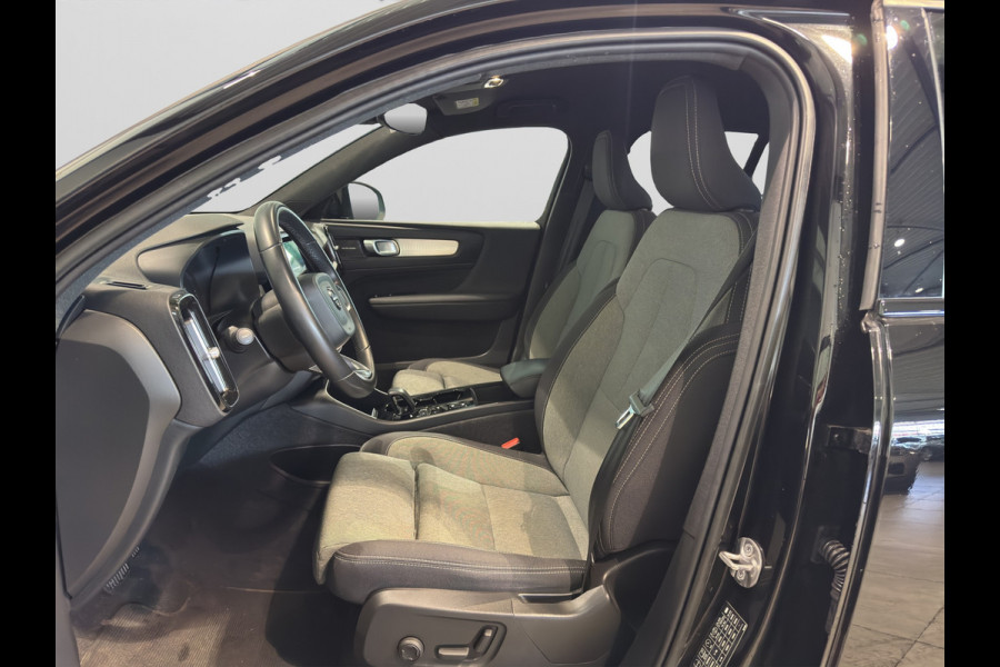 Volvo XC40 T4 Plug-in Hybrid Plus Dark Stoelverwarming Parkeercamera 211pk