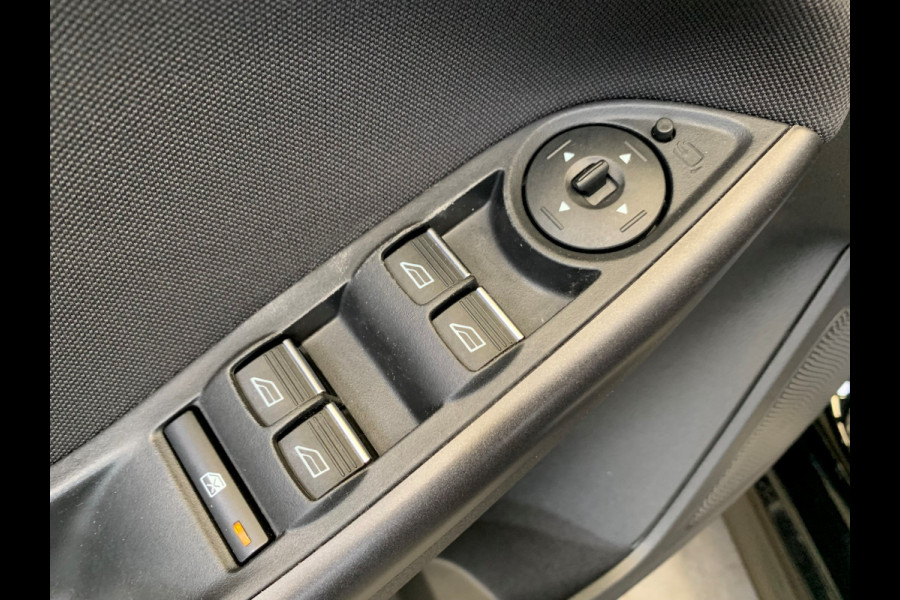 Ford FOCUS Wagon 1.0 ST-Line NAVIGATIE-AIRCO/ECC-PARC.FUNCTIE-PDC-CRUISE CONTROL