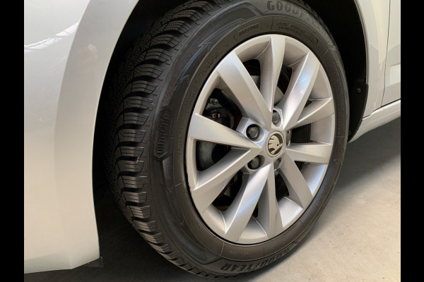 Škoda Octavia Combi 1.0 TSI Greentech Ambition Business NAVI-ECC-LMV-PDC-TREKHAAK-CRUISE CONTROL-NW. MODEL
