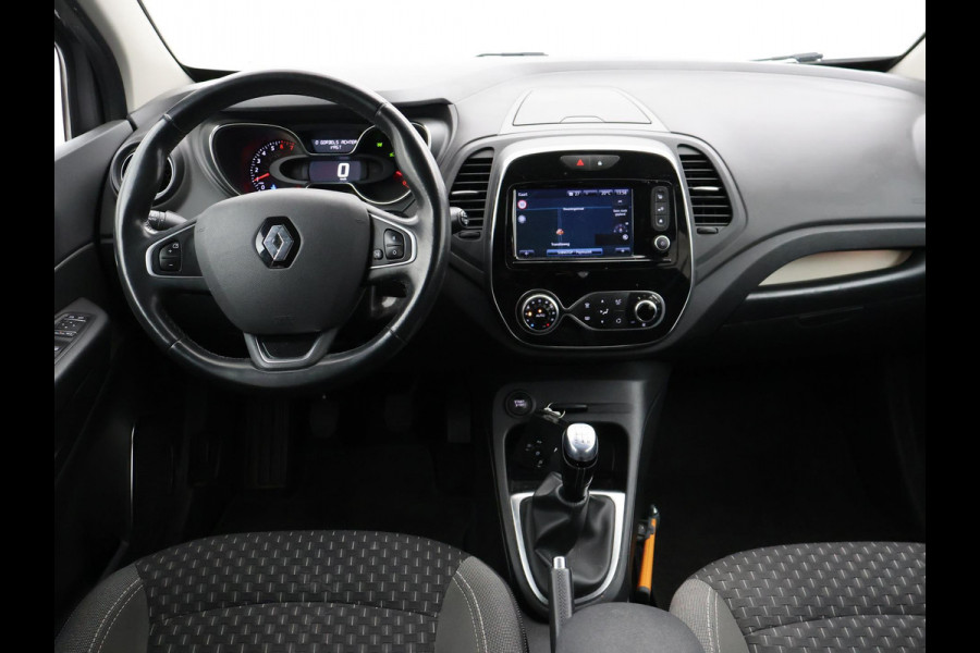 Renault Captur 0.9 TCe INTENS *NIEUWE DB KETTING* Renault Captur 0.9 TCe INTENS + CAMERA / TREKHAAK / NAVIGATIE / DAB / LED