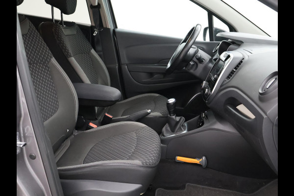 Renault Captur 0.9 TCe INTENS *NIEUWE DB KETTING* Renault Captur 0.9 TCe INTENS + CAMERA / TREKHAAK / NAVIGATIE / DAB / LED