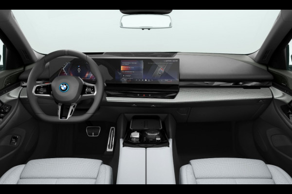 BMW i5 Touring eDrive40 - M-Sport - Pano - Trekhaak - Driving Ass Prof