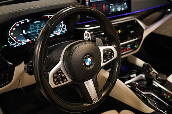BMW 5 Serie 530e High Executive M-Sport|Memory|Pano|Leder|HUD