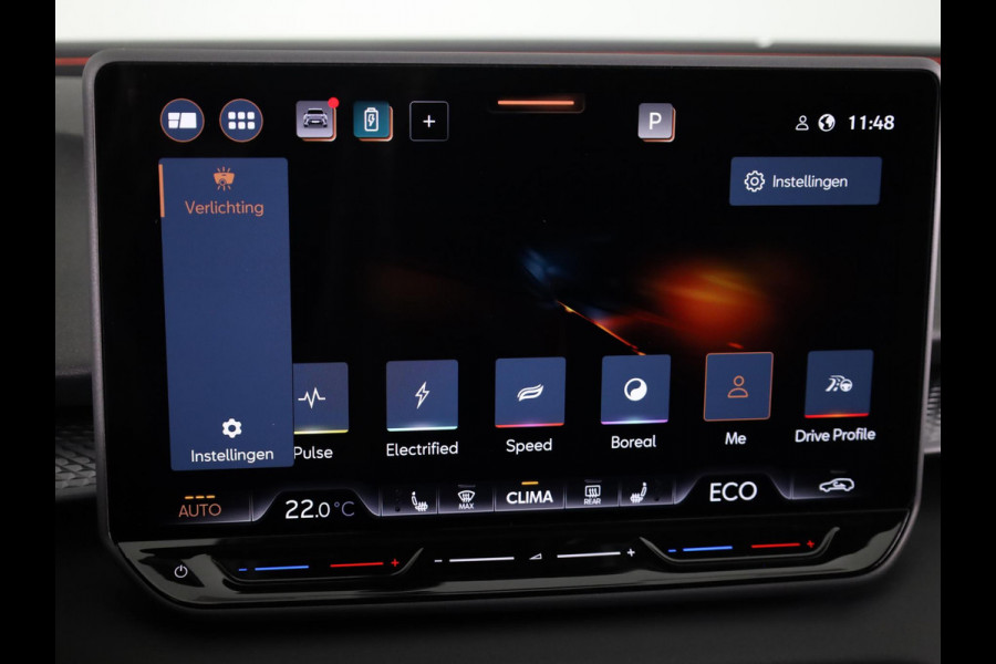 CUPRA Terramar 1.5 TSI e-Hybrid VZ America s CUP 272 pk Automaat | Navigatie | Panoramadak | Trekhaak (wegklapbaar) | Parkeersensoren (Park assist) | Rondomzicht camera | Lederen bekleding | Stoelverwarming |