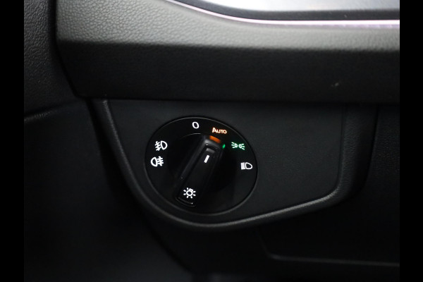 Volkswagen Polo 1.0 TSI Style 95 pk | Navigatie via App | Parkeersensoren (Park assist)| Autom. airco | Matrix LED koplampen | Keyless |