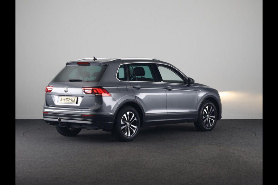 Volkswagen Tiguan 1.5 TSI ACT Comfortline Business 150 PK DSG | Trekhaak | Navigatie | Parkeersensoren V+A |