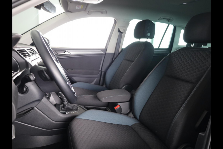 Volkswagen Tiguan 1.5 TSI ACT Comfortline Business 150 PK DSG | Trekhaak | Navigatie | Parkeersensoren V+A |