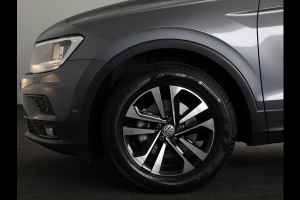 Volkswagen Tiguan 1.5 TSI ACT Comfortline Business 150 PK DSG | Trekhaak | Navigatie | Parkeersensoren V+A |