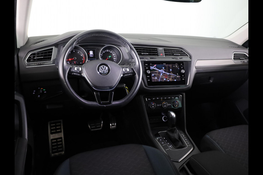 Volkswagen Tiguan 1.5 TSI ACT Comfortline Business 150 PK DSG | Trekhaak | Navigatie | Parkeersensoren V+A |