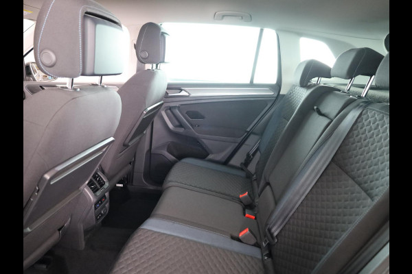 Volkswagen Tiguan 1.5 TSI ACT Comfortline Business 150 PK DSG | Trekhaak | Navigatie | Parkeersensoren V+A |