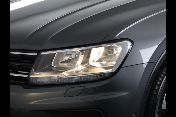 Volkswagen Tiguan 1.5 TSI ACT Comfortline Business 150 PK DSG | Trekhaak | Navigatie | Parkeersensoren V+A |