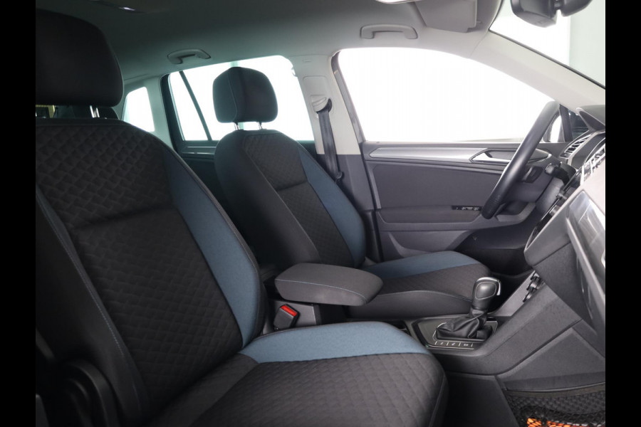Volkswagen Tiguan 1.5 TSI ACT Comfortline Business 150 PK DSG | Trekhaak | Navigatie | Parkeersensoren V+A |