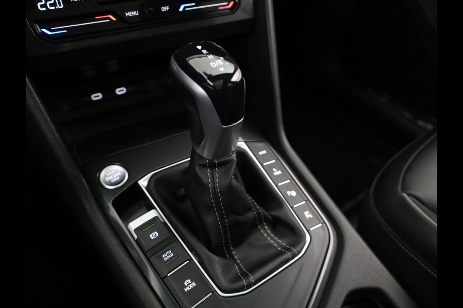 Volkswagen Tiguan 1.4 TSI eHybrid R-Line Business 245 pk Automaat (DSG) | Navigatie | Panoramadak | Parkeersensoren (Park assist) | Rondomzicht camera | Lederen bekleding | Elektr. voorstoelen met geheugen | Black Style pakket | R-Line |