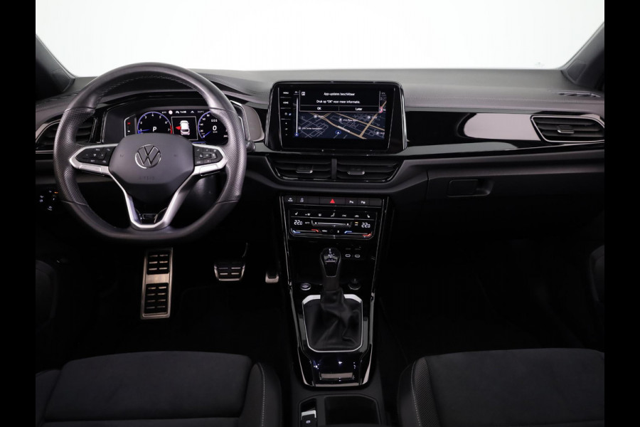 Volkswagen T-Roc 1.5 TSI R-Line 150 pk Automaat (DSG) | Verlengde garantie | Navigatie | Panoramadak | Trekhaak (afneembaar) | Parkeersensoren (Park assist) | Achteruitrijcamera | Black Style pakket | R-Line |