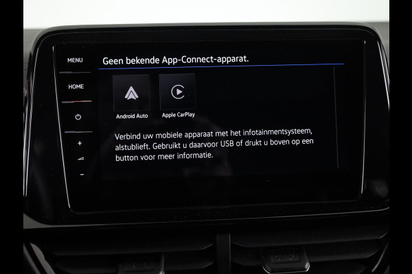 Volkswagen T-Roc 1.5 TSI R-Line 150 pk Automaat (DSG) | Verlengde garantie | Navigatie | Panoramadak | Trekhaak (afneembaar) | Parkeersensoren (Park assist) | Achteruitrijcamera | Black Style pakket | R-Line |