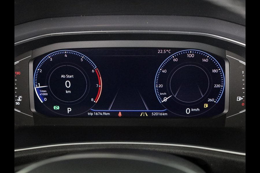 Volkswagen T-Roc 1.5 TSI Sport 150PK | Automaat (DSG) | Digitaal dashboard | Stoelverwarming | Camera