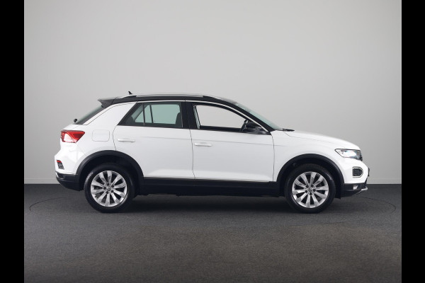 Volkswagen T-Roc 1.5 TSI Sport 150PK | Automaat (DSG) | Digitaal dashboard | Stoelverwarming | Camera
