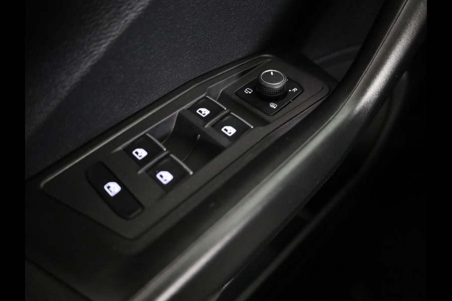 Volkswagen T-Roc 1.5 TSI Sport 150PK | Automaat (DSG) | Digitaal dashboard | Stoelverwarming | Camera