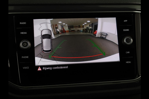 Volkswagen T-Roc 1.5 TSI Sport 150PK | Automaat (DSG) | Digitaal dashboard | Stoelverwarming | Camera