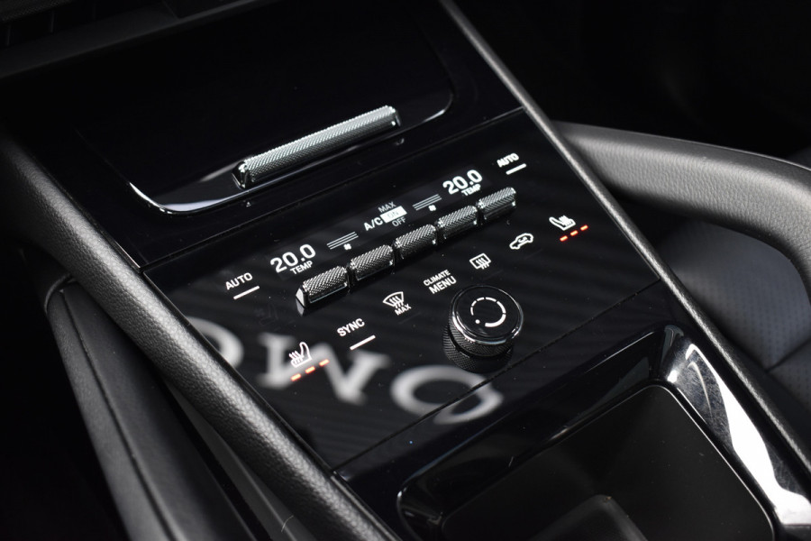 Porsche Cayenne 3.0 E-Hybrid SportDesign | Panorama | 22'' Wielen | Trekhaak | Sfeerverlichting | Luchtvering | Orig. NL |