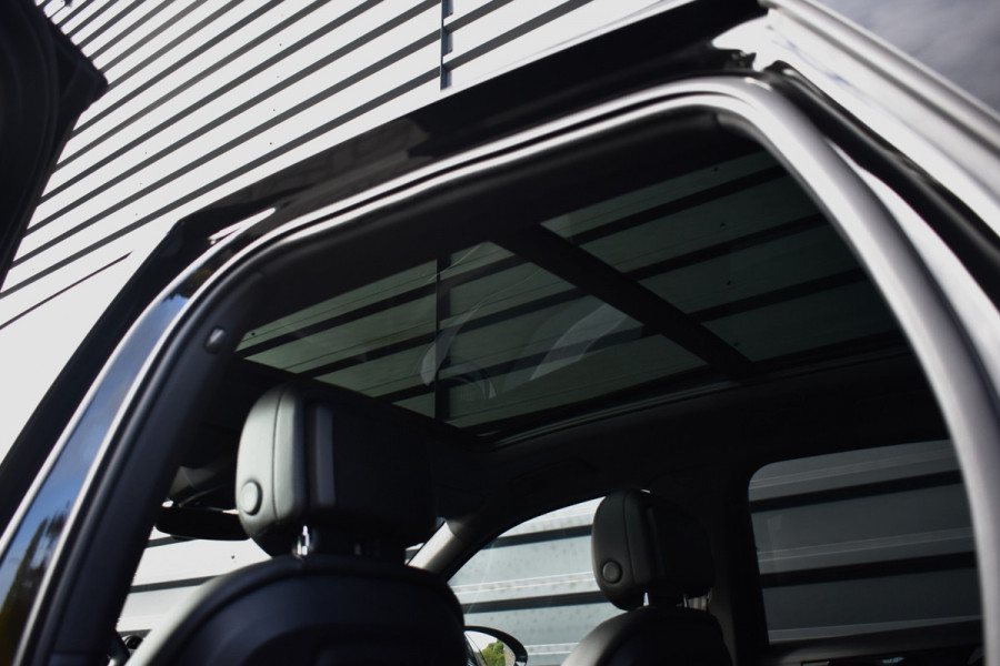 Porsche Cayenne 3.0 E-Hybrid SportDesign | Panorama | 22'' Wielen | Trekhaak | Sfeerverlichting | Luchtvering | Orig. NL |
