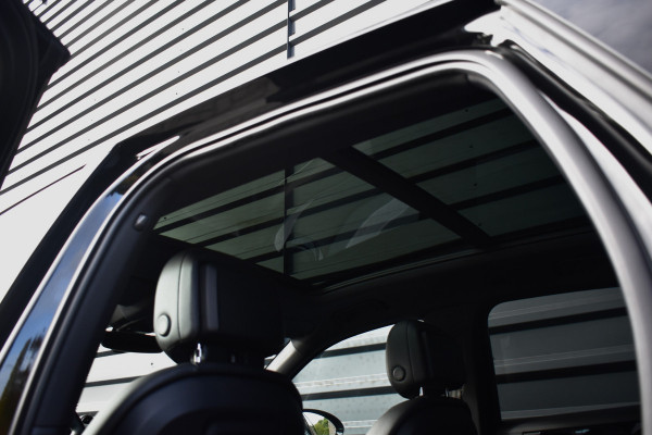 Porsche Cayenne 3.0 E-Hybrid SportDesign | Panorama | 22'' Wielen | Trekhaak | Sfeerverlichting | Luchtvering | Orig. NL |