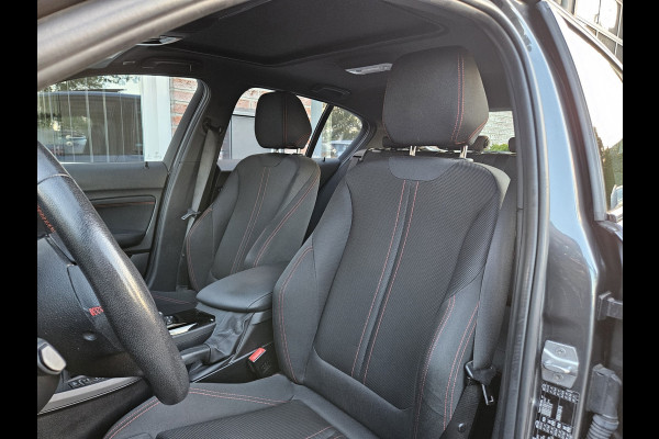 BMW 1-serie 120i Edition Sport Line Shadow High Executive Schuifdak! LED! Camera! Mooie/Nette Auto!