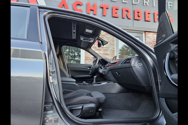 BMW 1-serie 120i Edition Sport Line Shadow High Executive Schuifdak! LED! Camera! Mooie/Nette Auto!