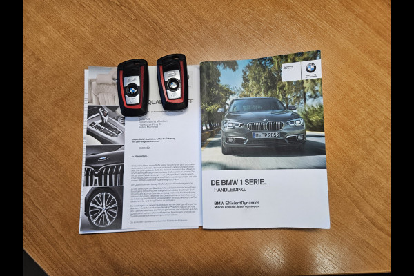 BMW 1-serie 120i Edition Sport Line Shadow High Executive Schuifdak! LED! Camera! Mooie/Nette Auto!