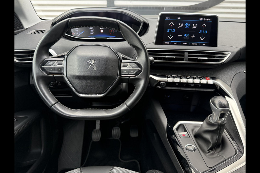 Peugeot 3008 1.2 PureTech Allure 1e Eigenaar|Camera|Carplay|Trekhaak|Cruise|D-riem vv in 2025|PDC|Dealer onderhouden|N.A.P|Nieuwe APK bij aflevering
