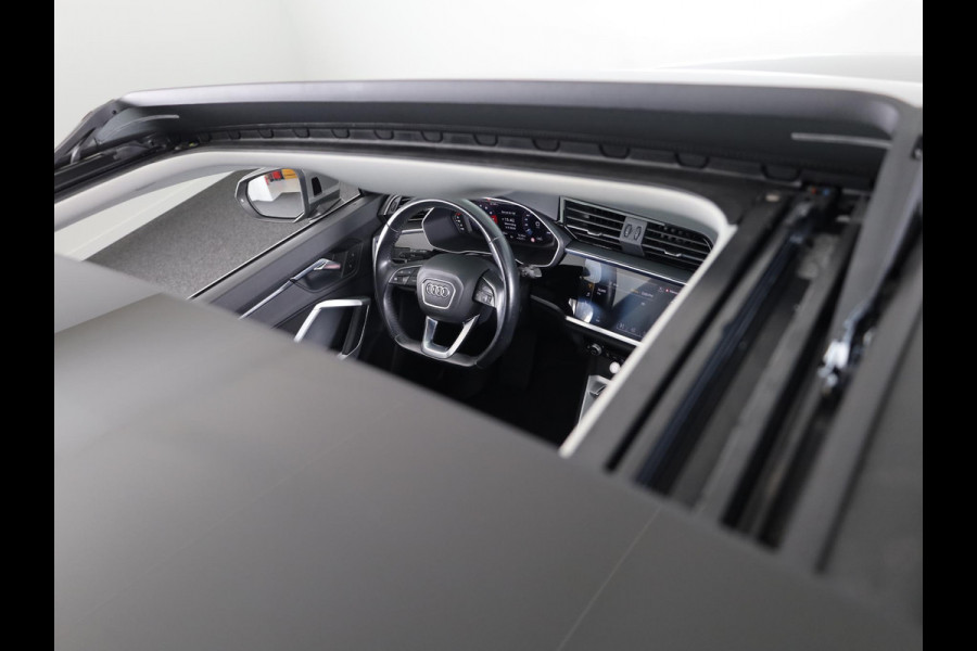 Audi Q3 Sportback 35 TFSI S Edition 150pk | Panoramadak | Parkeersensoren voor en achter | Keyless | Navigatie | Stoelverwarming