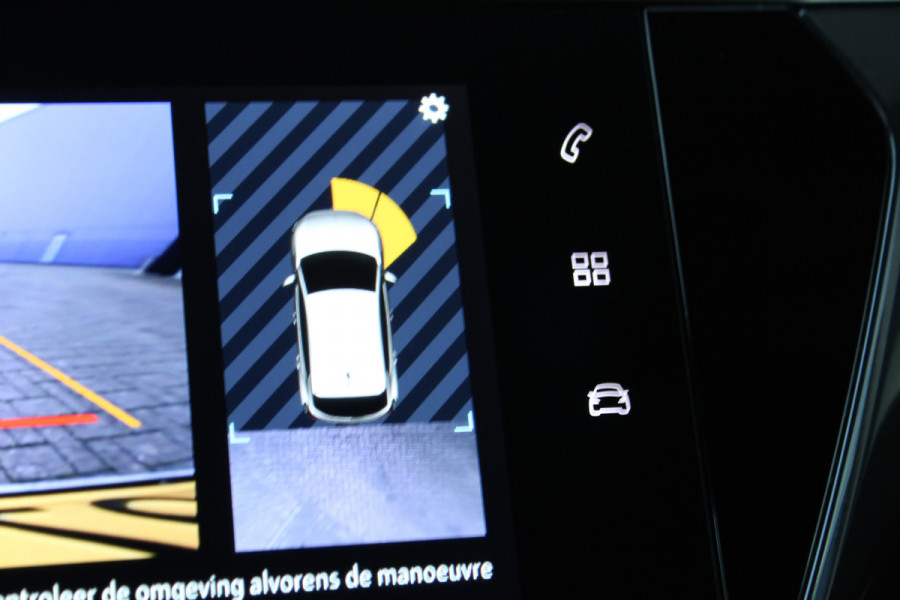 Opel Corsa 1.2-100pk Turbo Elegance Sky. In nieuwstaat verkerende Opel Corsa ! Autm. airco, cruise cntrl, lane assist, panoramadak, verwarmde stoelen, LM wielen, camera, parkeersensoren, navigatie by Apple Carplay/Android auto, metallic, LED verl. etc.