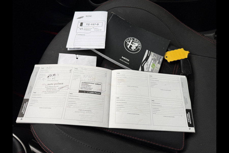 Alfa Romeo MiTo 0.9 TwinAir ECO | Origineel NL | Navigatie | Bluetooth | DAB | Parkeersensoren