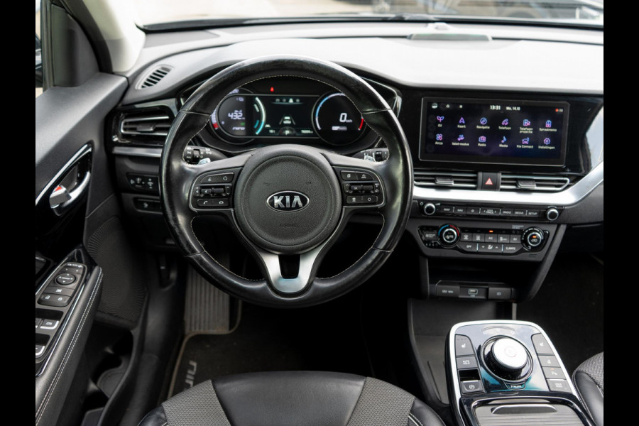 Kia e-Niro DynamicPlusLine 64 kWh SOH 98,7 % |Stoel en stuurverwarming | Schuif/-kanteldak | Achteruitrijcamera | Navigatie | Carplay | PDC voor & achter | Achteruitrijcamera