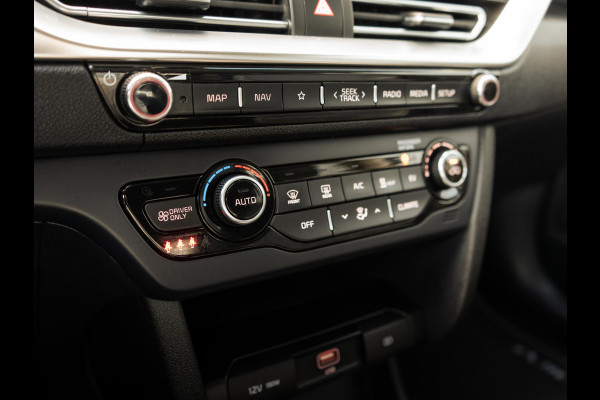 Kia e-Niro Edition 64 kWh SOH 98,7% | Stoel en stuurverwarming | PDC | Achteruitrijcamera | Navigatie | Carplay | PDC