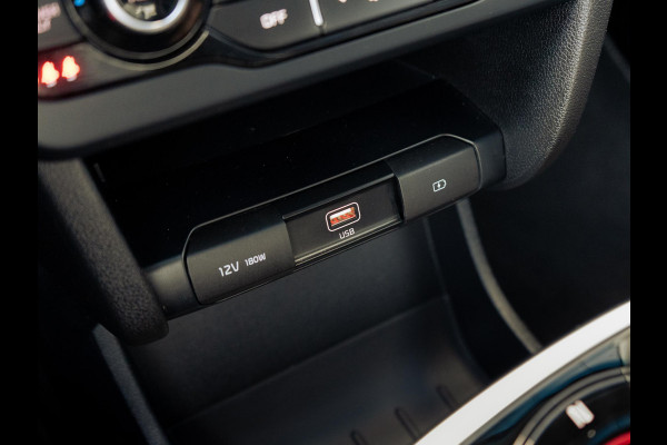 Kia e-Niro Edition 64 kWh SOH 98,7% | Stoel en stuurverwarming | PDC | Achteruitrijcamera | Navigatie | Carplay | PDC