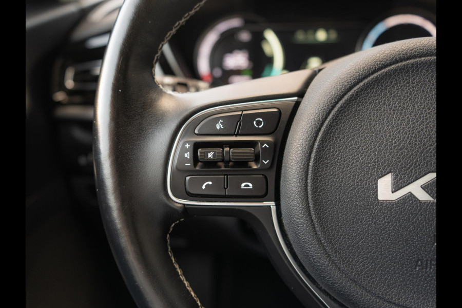 Kia e-Niro Edition 64 kWh SOH 98,7% | Stoel en stuurverwarming | PDC | Achteruitrijcamera | Navigatie | Carplay | PDC