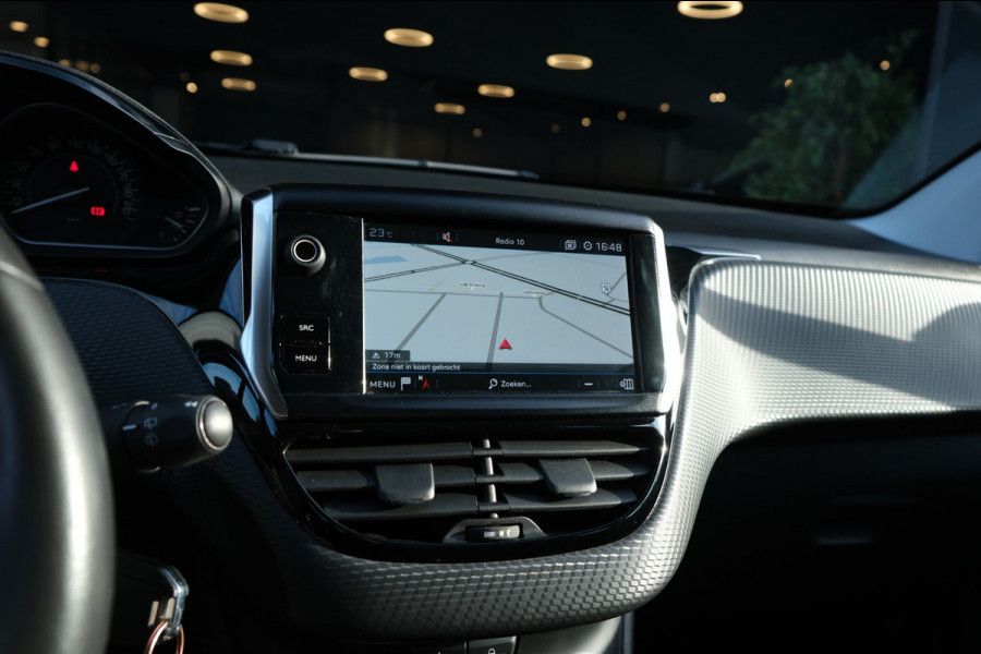 Peugeot 2008 1.2 PureTech *83dkm* Navigatie|Trekhaak 4 x Zgan ALL-Season banden APK 10-2027