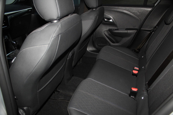 Opel Corsa 1.2-100pk Turbo Elegance Sky. In nieuwstaat verkerende Opel Corsa ! Autm. airco, cruise cntrl, lane assist, panoramadak, verwarmde stoelen, LM wielen, camera, parkeersensoren, navigatie by Apple Carplay/Android auto, metallic, LED verl. etc.