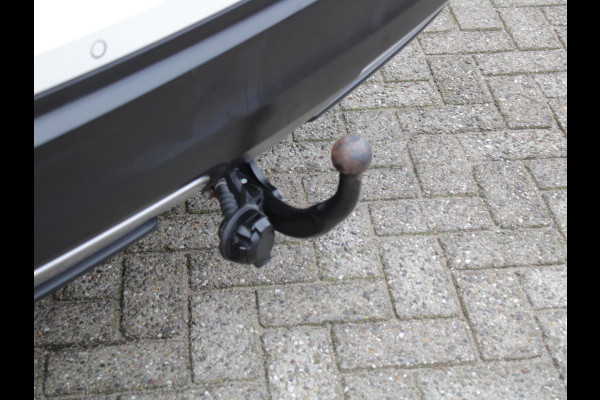 Nissan QASHQAI 1.3 DIG-T Premium Edition | LEDEREN BEKLEDING | PANORAMA DAK |