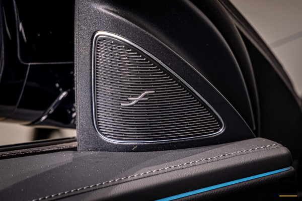 Mercedes-Benz E-Klasse Estate 300 e AMG Line|Burmester+|Full