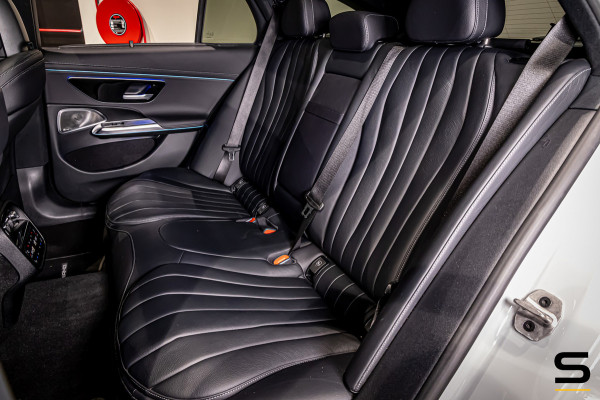 Mercedes-Benz E-Klasse Estate 300 e AMG Line|Burmester+|Full