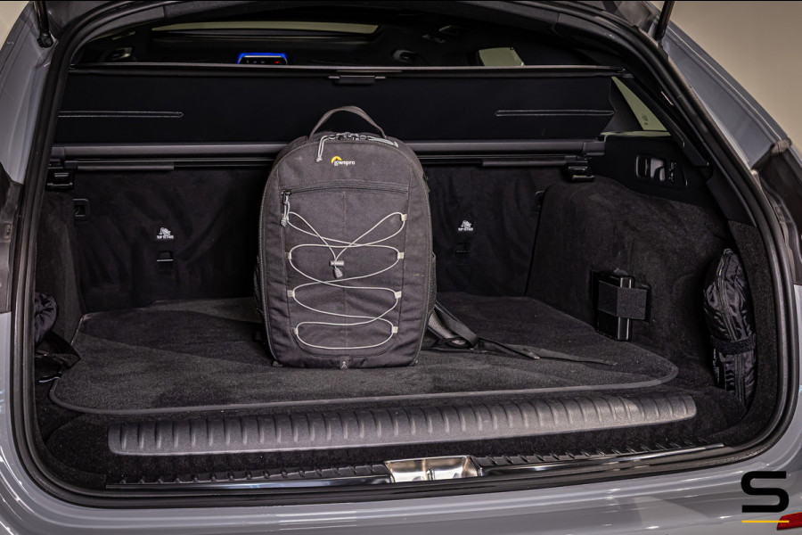 Mercedes-Benz E-Klasse Estate 300 e AMG Line|Burmester+|Full