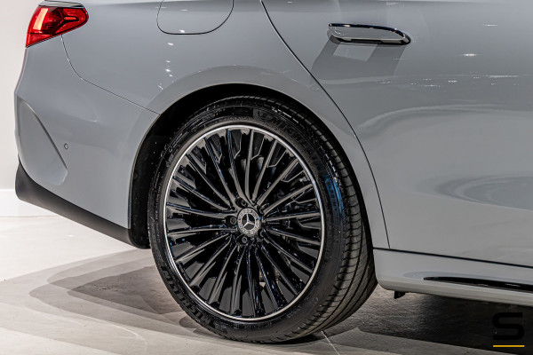 Mercedes-Benz E-Klasse Estate 300 e AMG Line|Burmester+|Full