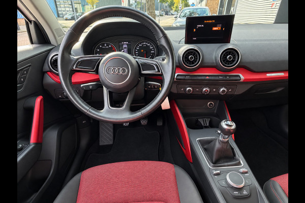 Audi Q2 30 TFSI Sport S Line Edition - Airco I Sport interieur & Velgen I PDC I Dealer onderhouden