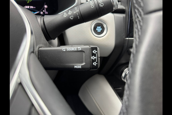 Renault Captur 1.6 E-Tech Plug-in Hybrid 160 Intens,Navigatie/Camera,Stoelverwarming,Cruisecontrol,