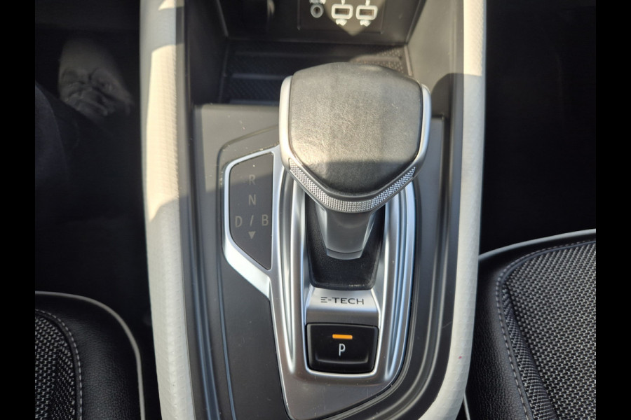 Renault Captur 1.6 E-Tech Plug-in Hybrid 160 Intens,Navigatie/Camera,Stoelverwarming,Cruisecontrol,