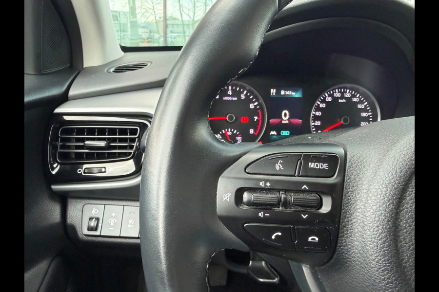 Kia Stonic 1.0 T-GDi MHEV DynamicPlusLine - Navi - Trekhaak - Camera - Climate - Org.NL