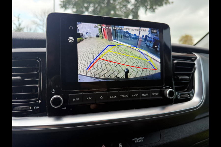 Kia Stonic 1.0 T-GDi MHEV DynamicPlusLine - Navi - Trekhaak - Camera - Climate - Org.NL